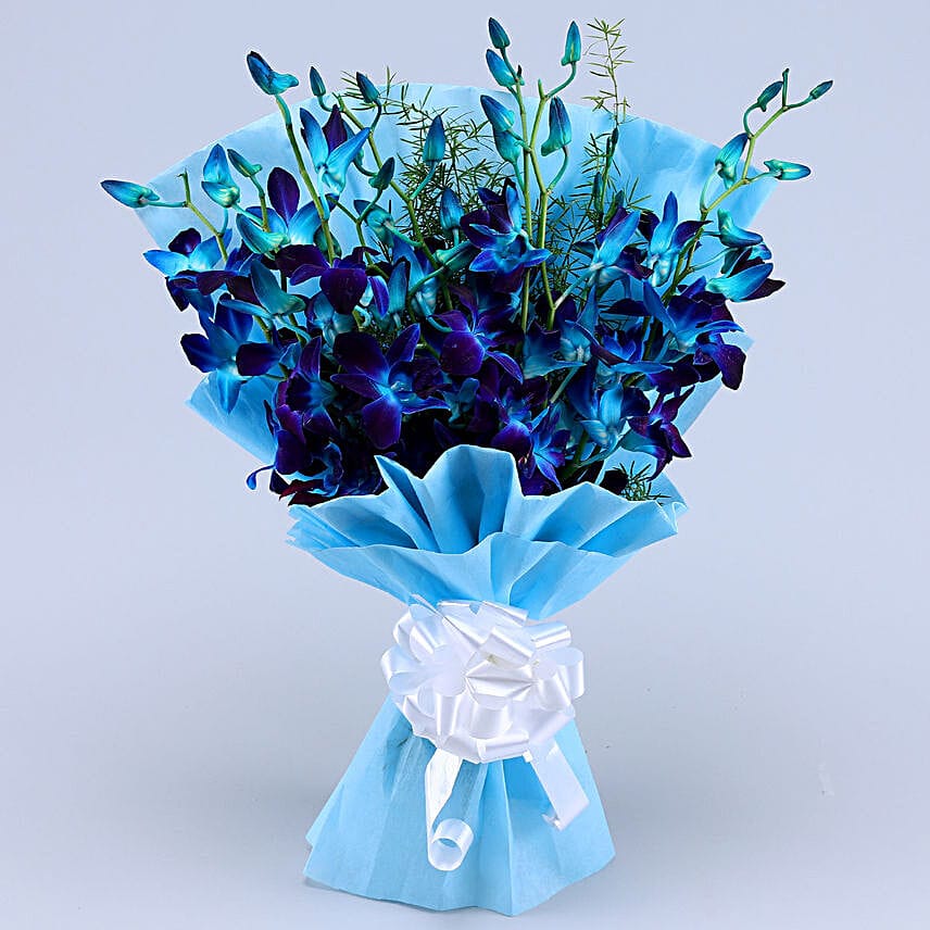 mesmerising-blue-orchids-bouquet_3